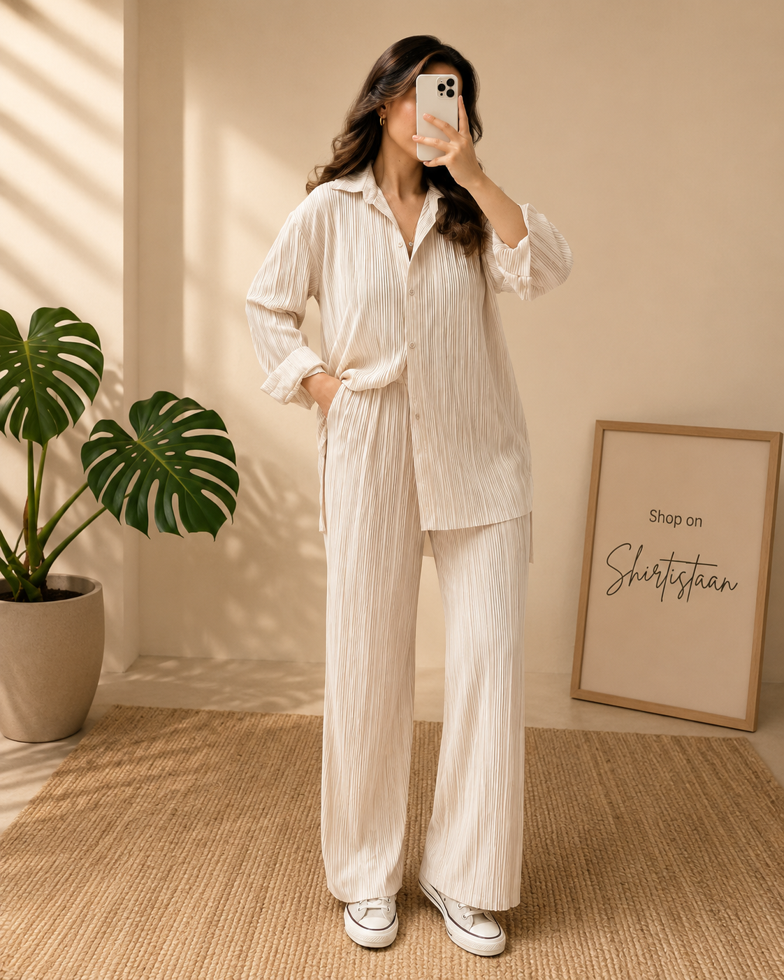WRINKLE OUTFIT CHECK (OFF-WHITE COLOR)