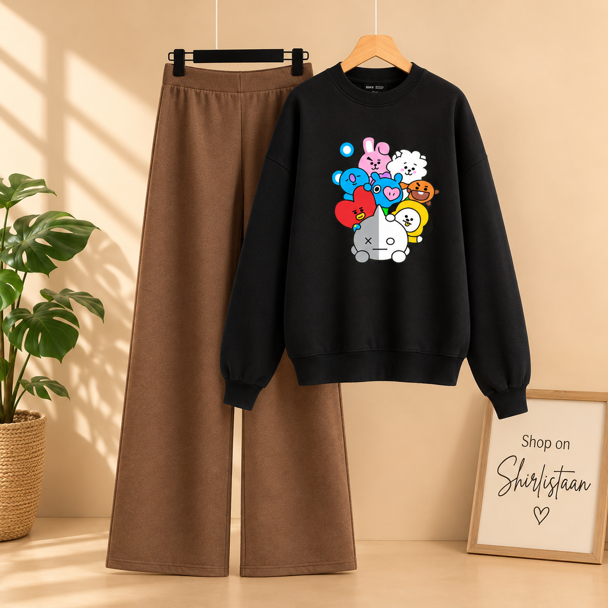 BLACK SWEATSHIRT BT21 WITH BROWN FLAPPER