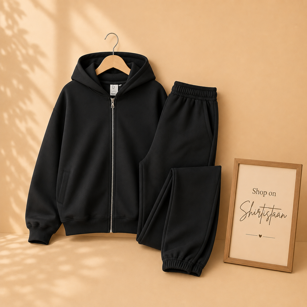 BASIC BLACK ZIPPER HOOD WITH BLACK SWEATPANTS