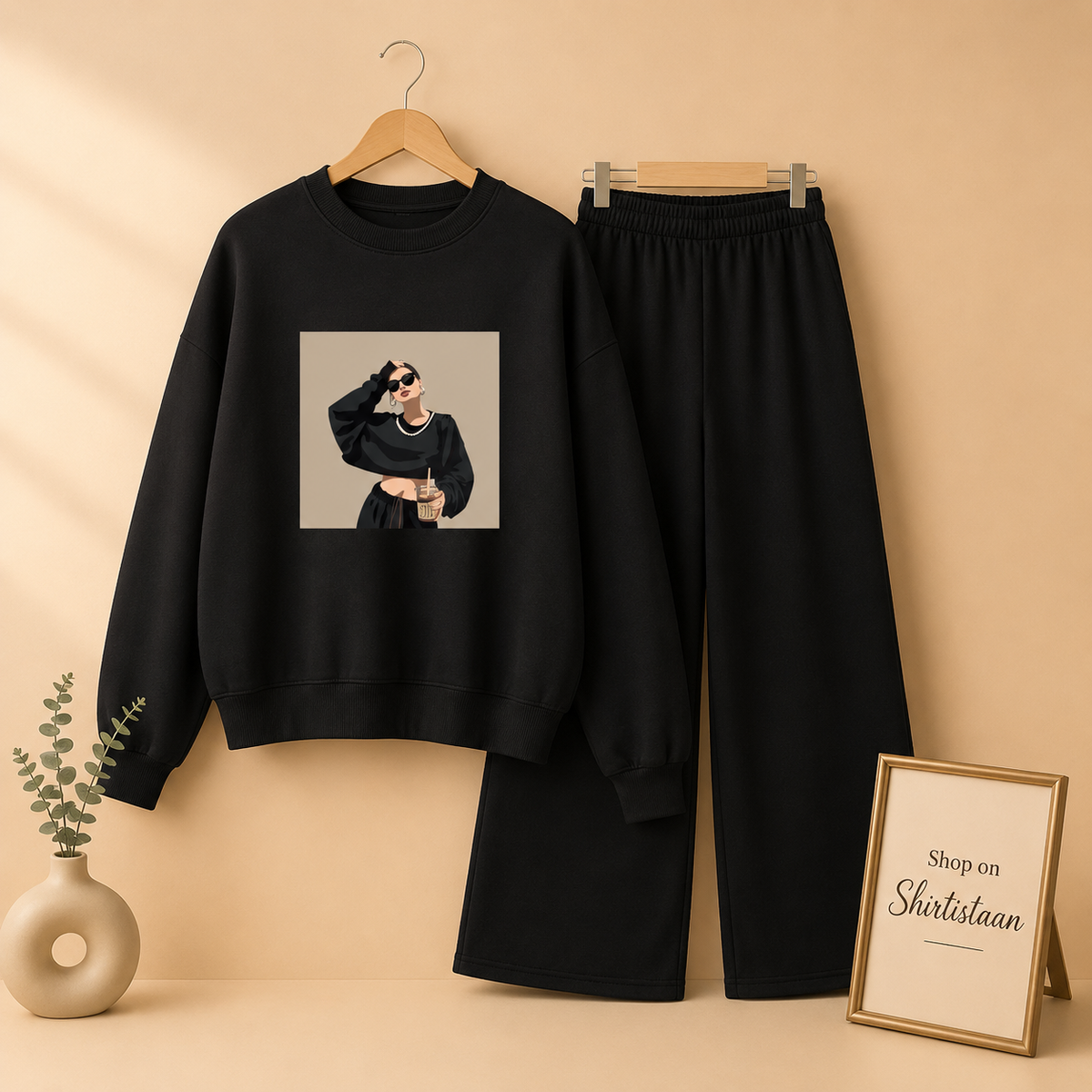 NECKLACE GIRL BLACK SWEATSHIRT WITH FLAPPER