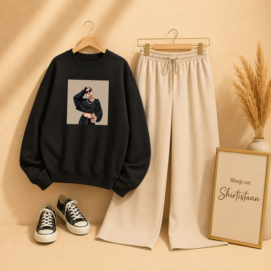 NECKLACE GIRL BLACK SWEATSHIRT WITH BEIGE FLAPPER