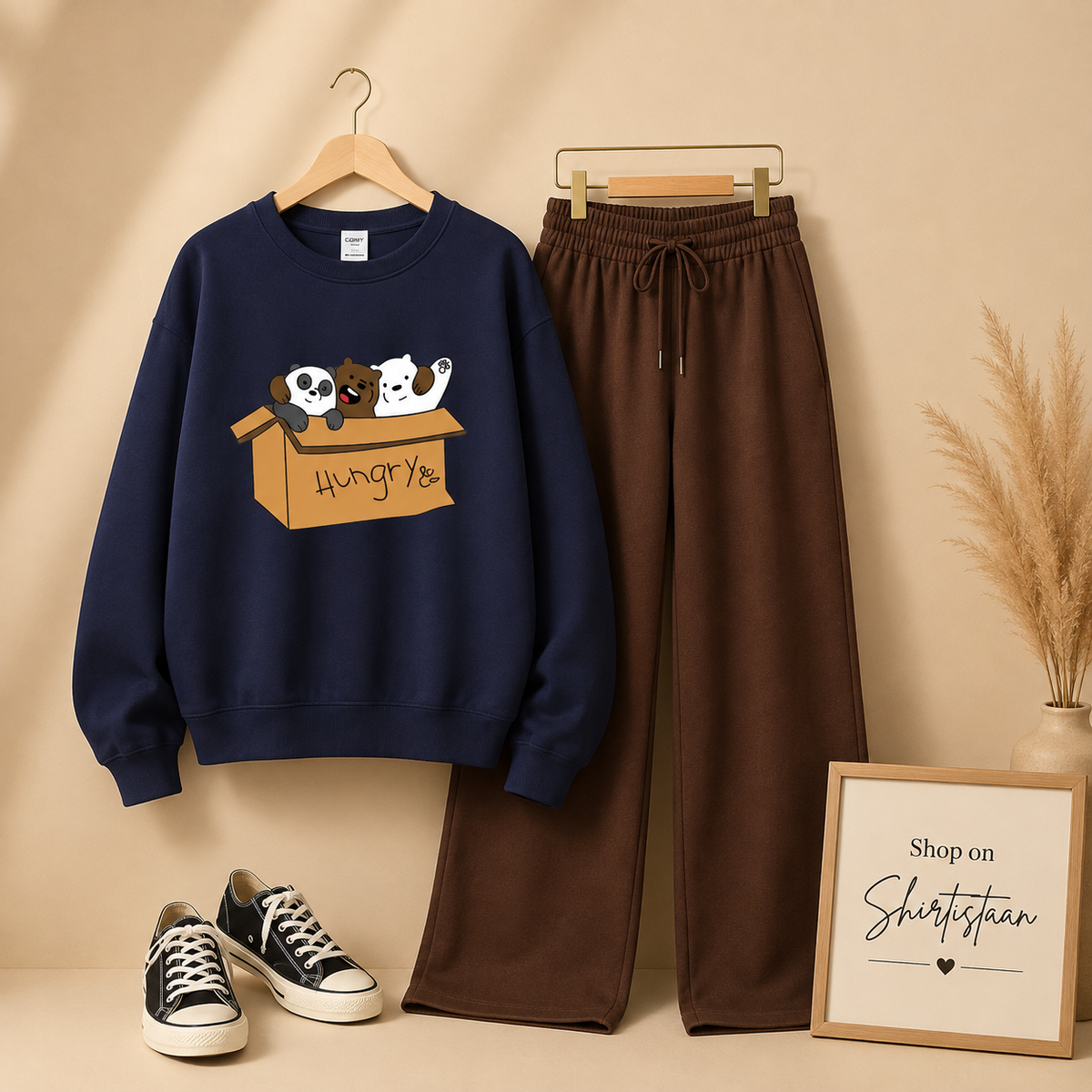 NAVY BLUE FREE BEAR SWEATSHIRT WITH BROWN FLAPPER
