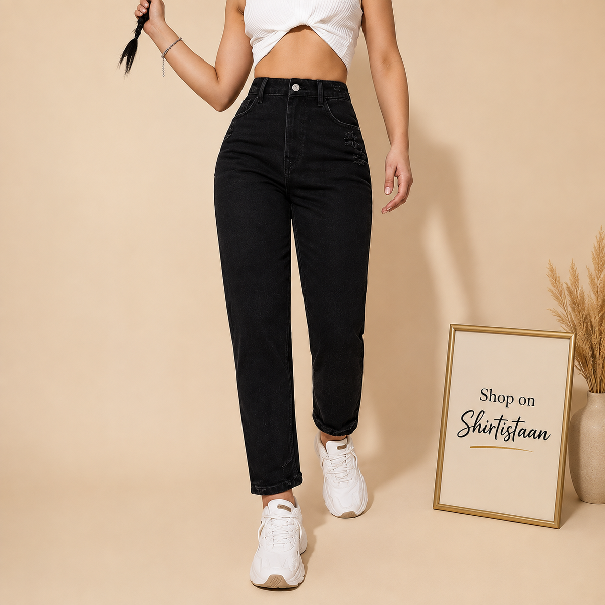 BLACK MOM FIT JEANS