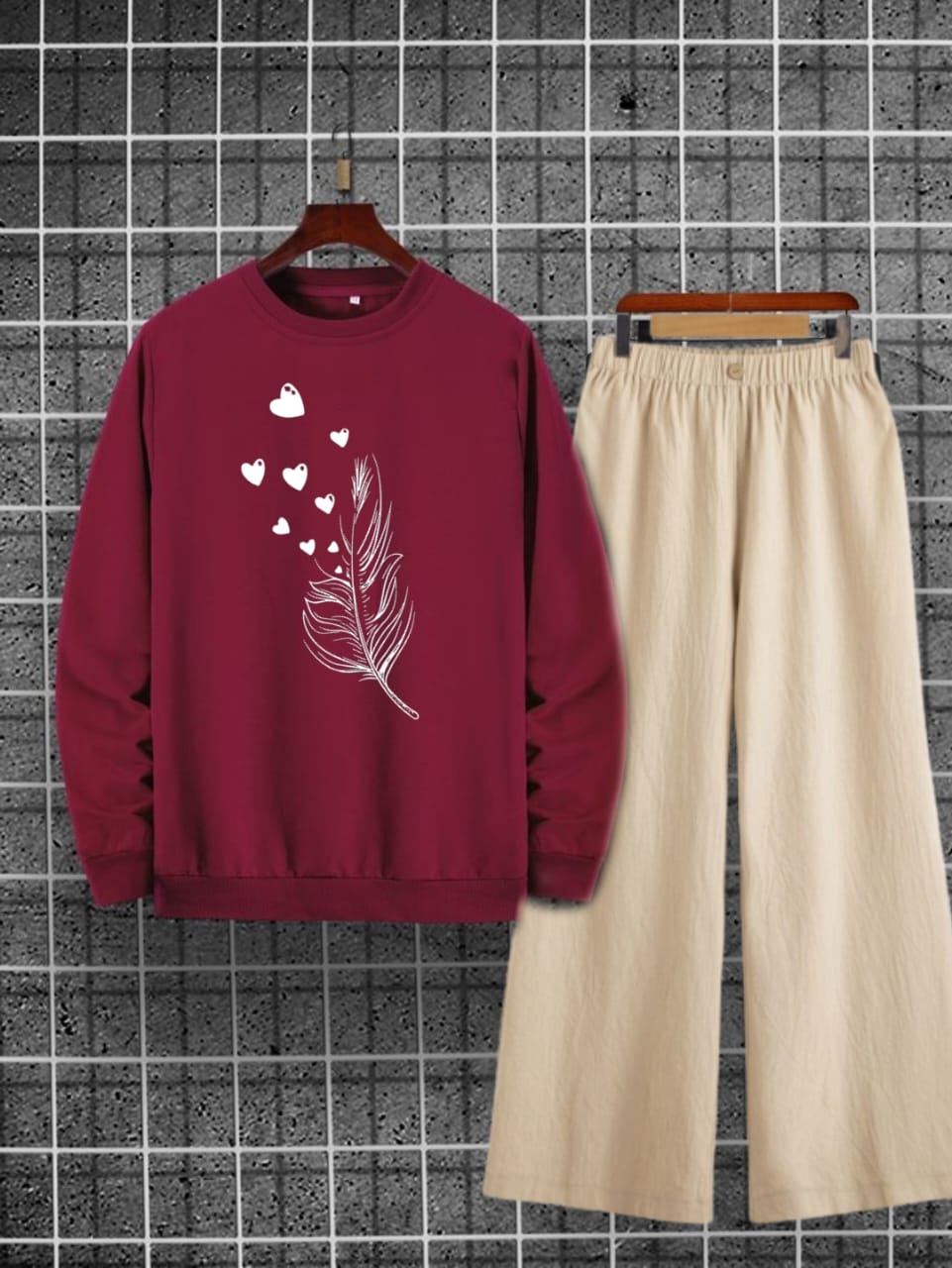 FEATHER MAROON SWEATSHIRT WITH BEIGE FLAPPER