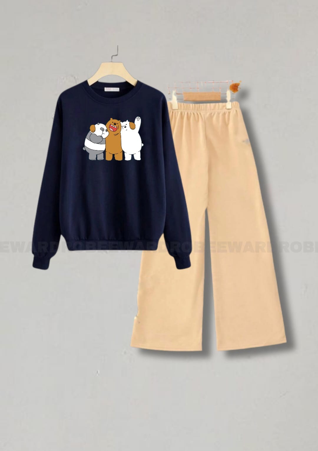 NAVY BLUE TOGETHER BEAR SWEATSHIRT WITH BEIGE FLAPPER