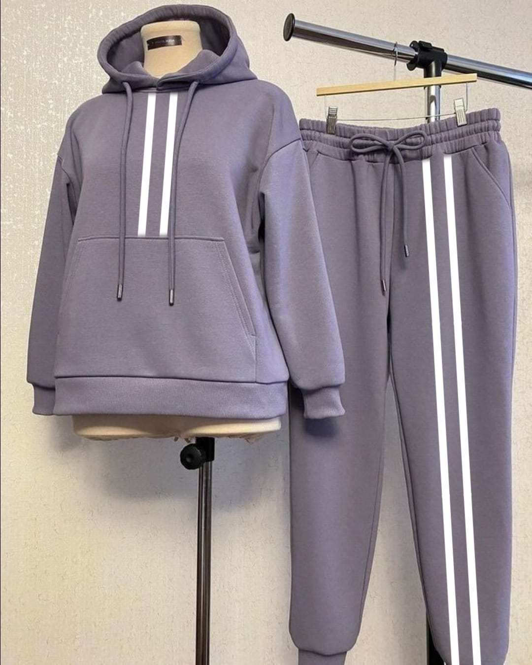 LILAC TRACKSUIT STRAIGHT LINES