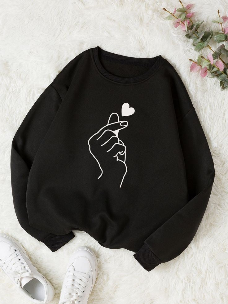 BLACK LOVE CHARM SWEATSHIRT