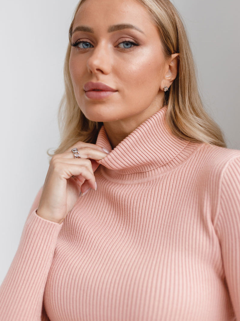 BABY PINK TURTLE NECK